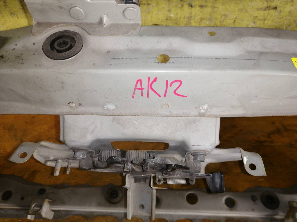 MARCH AK12 РАМКА РАДИАТОРА Nissan March