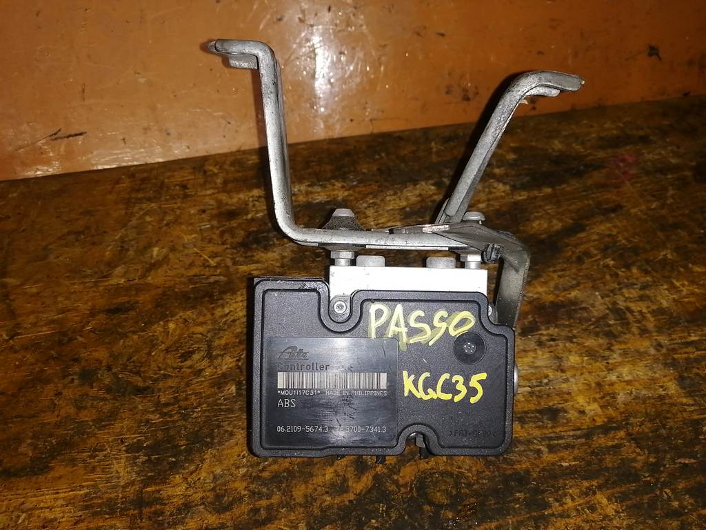 блок abs Toyota Passo