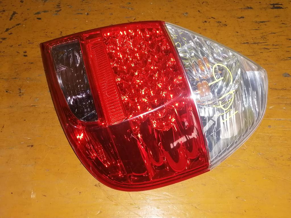 стоп-сигнал Honda Fit