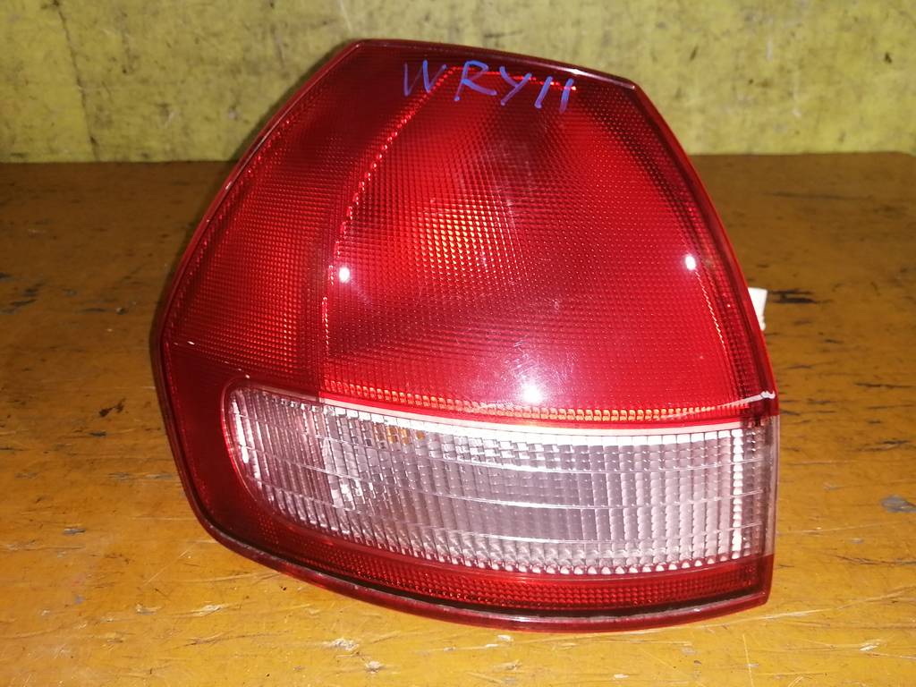 стоп-сигнал Nissan Wingroad