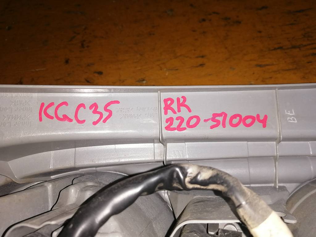 PASSO KGC35 СТОП ПРАВЫЙ 220-51004 Toyota Passo