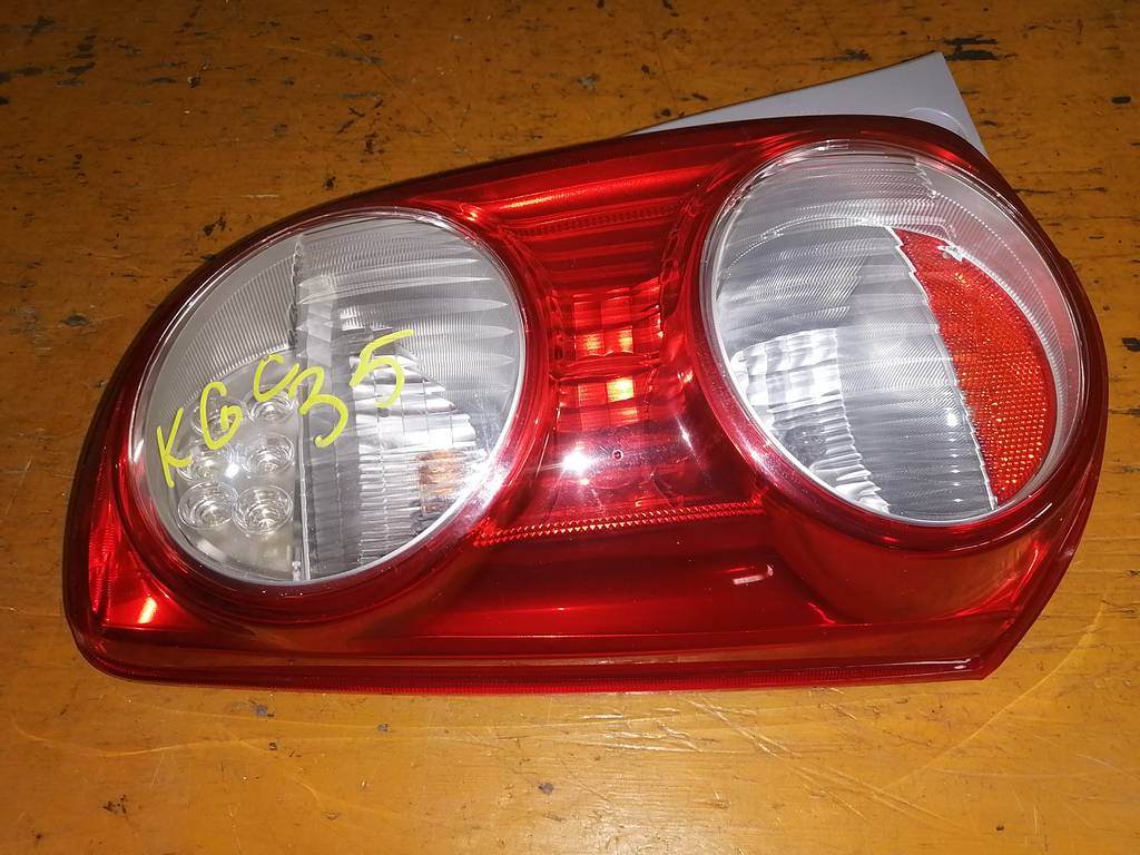 стоп-сигнал Toyota Passo