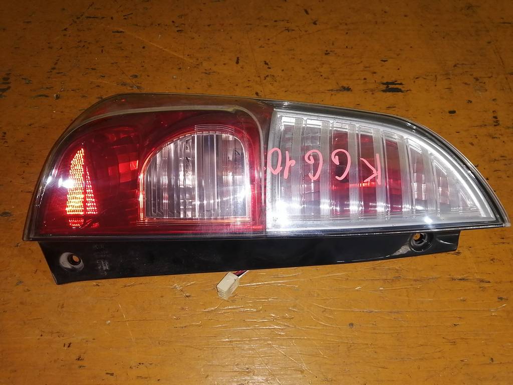 стоп-сигнал Toyota Passo
