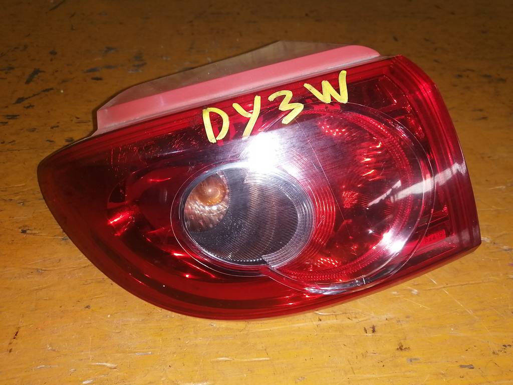 стоп-сигнал Mazda Demio