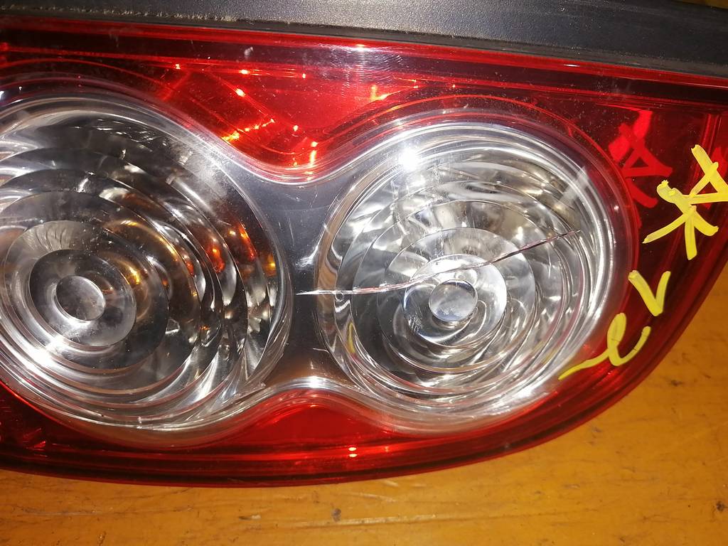 MARCH AK12 СТОП ПРАВЫЙ D019 ДЕФЕКТ Nissan March