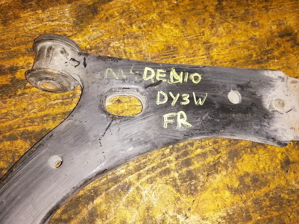 DEMIO DY3W РЫЧАГ ПЕРЕДНИЙ ПРАВЫЙ Mazda Demio