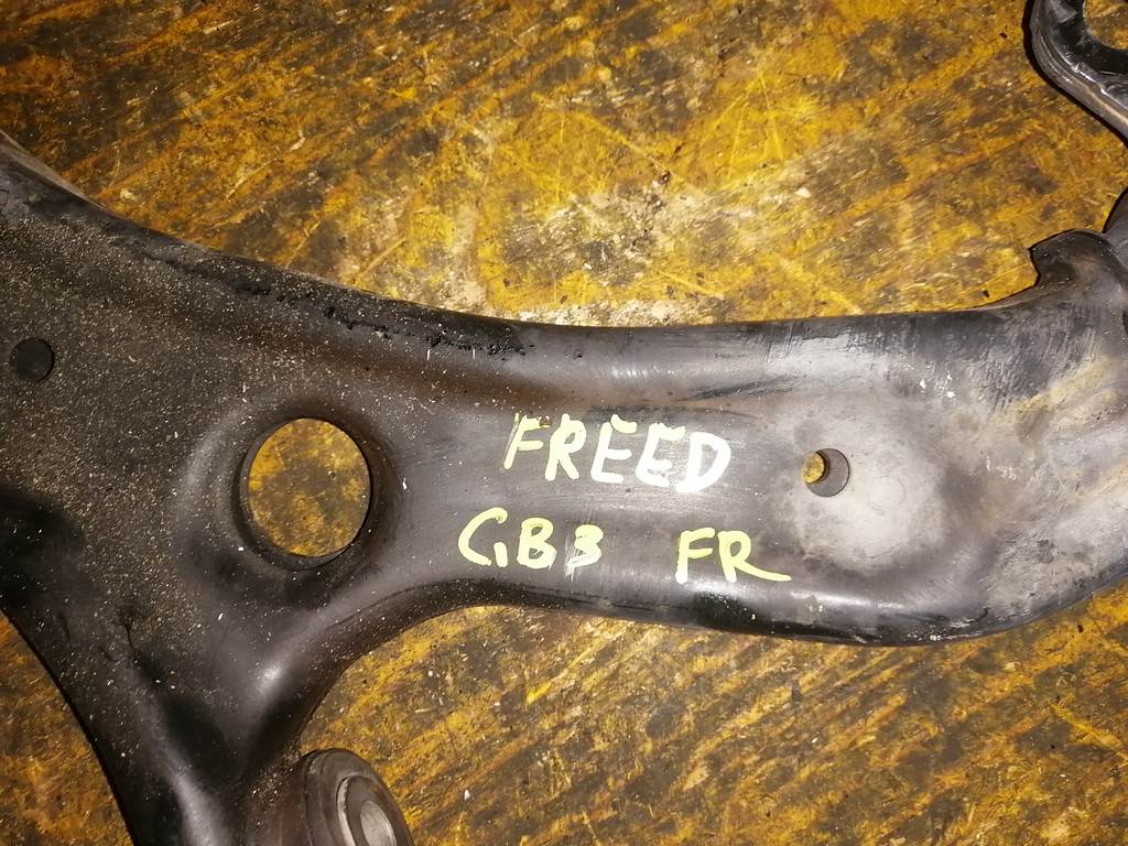 FREED GB3 РЫЧАГ ПЕРЕДНИЙ ПРАВЫЙ, дефект Honda Freed