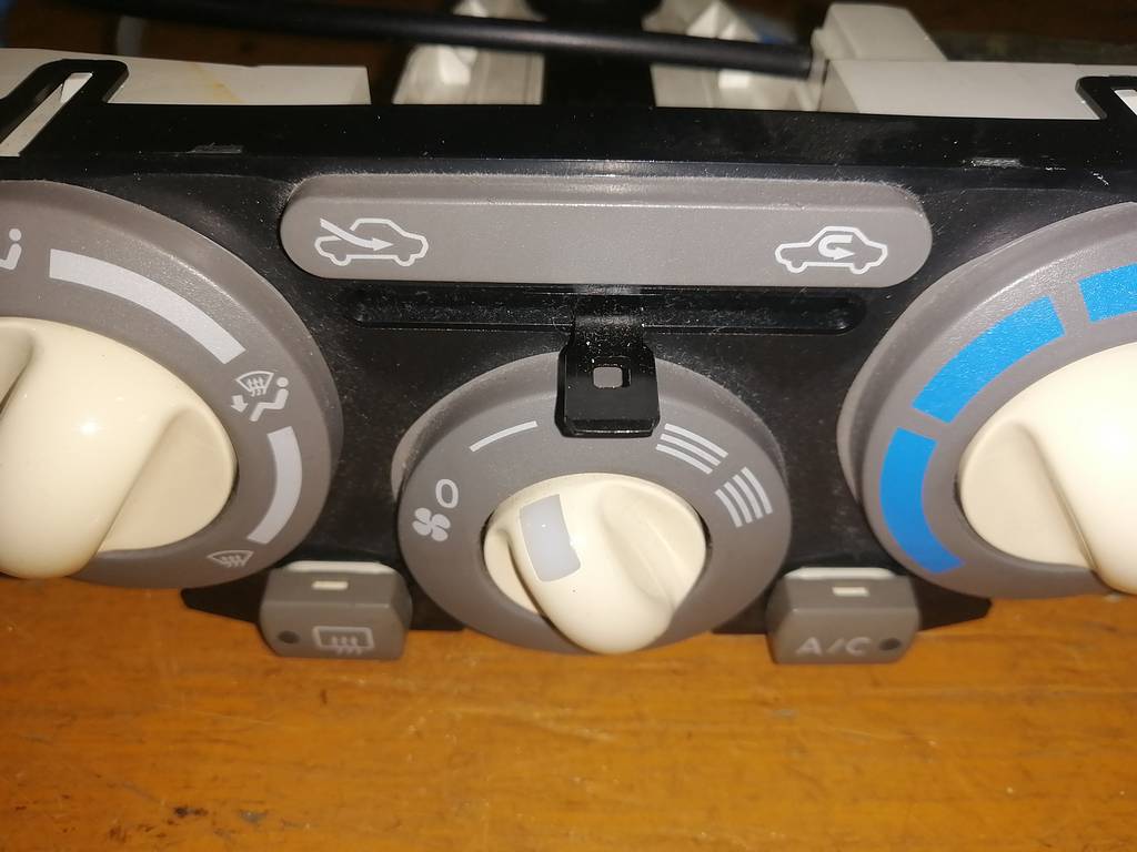 MARCH AK12 КЛИМАТ-КОНТРОЛЬ 27510 CT00A Nissan March
