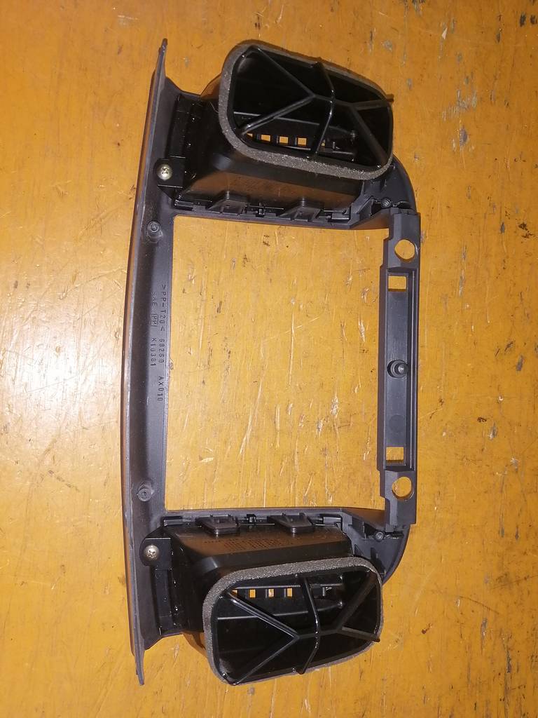 MARCH AK12 КОНСОЛЬ МАГНИТОФОНА Nissan March