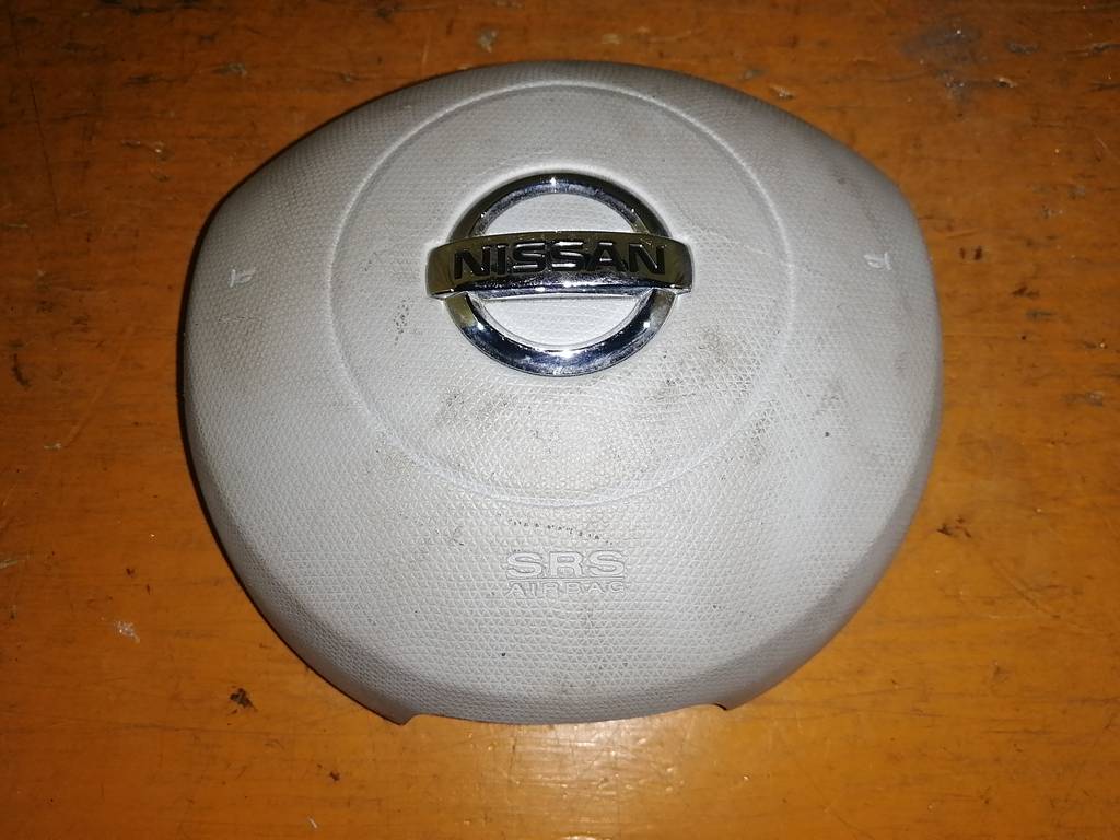 airbag водительский Nissan March