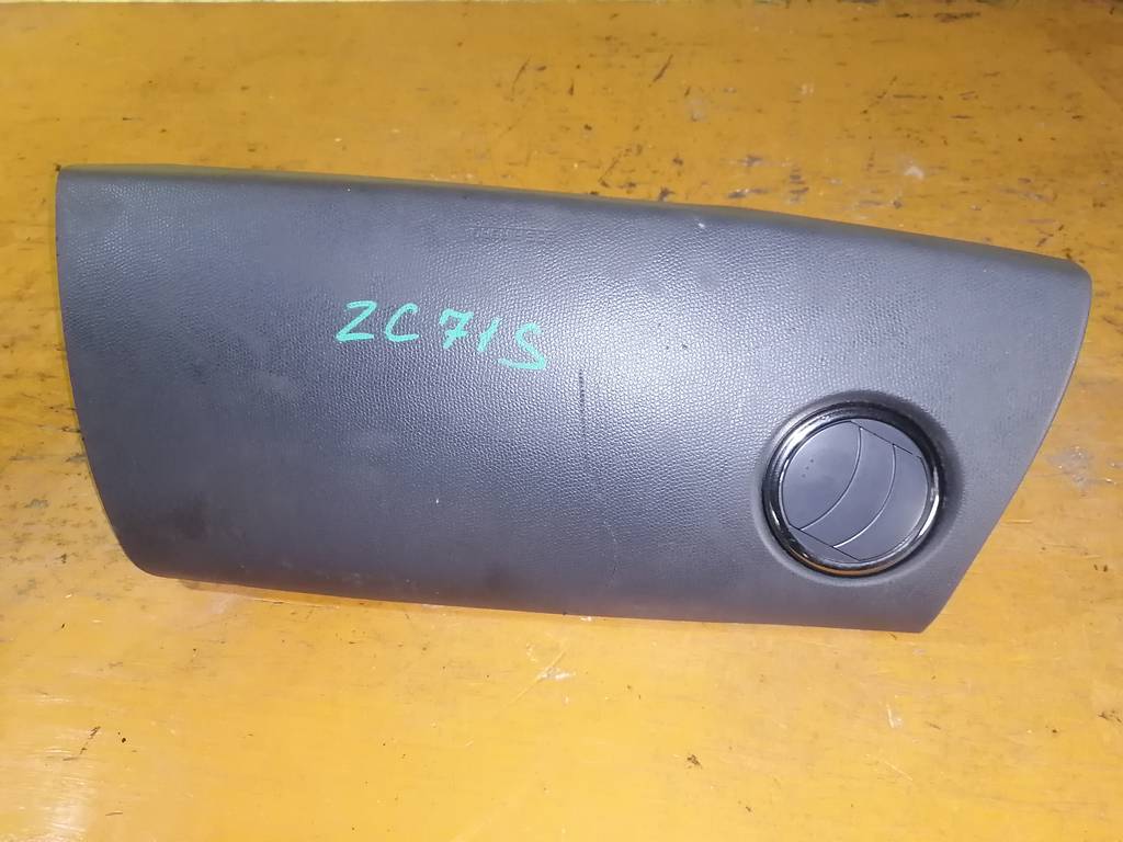 airbag пассажирский Suzuki Swift