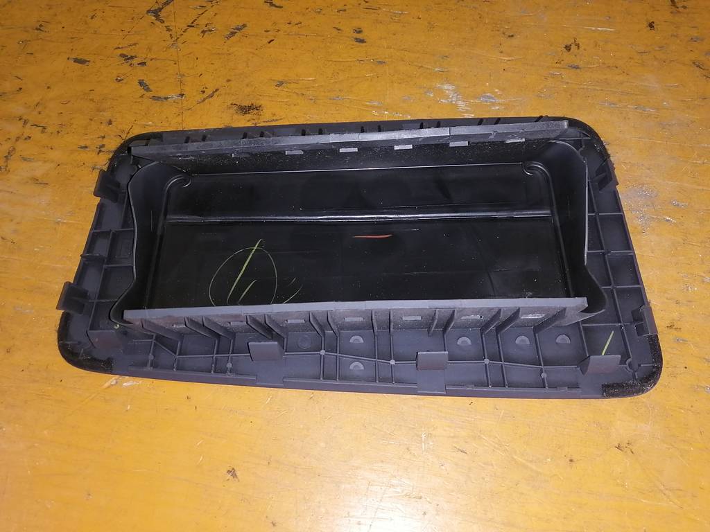 LIBERTY RNM12 AIRBAG НАКЛАДКА ПАССАЖИРСКАЯ Nissan Liberty