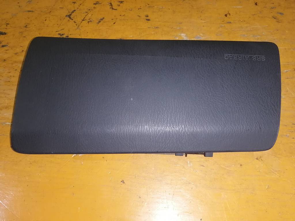 airbag пассажирский Mazda MPV