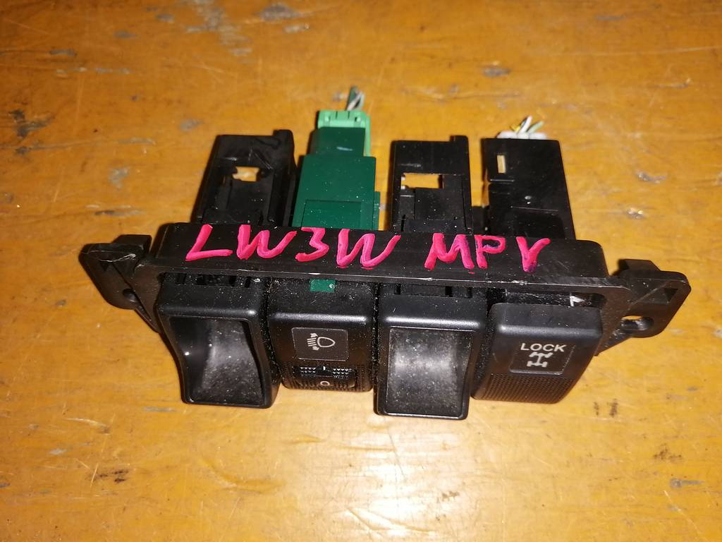 MPV LW3W КНОПКА ТУМАНКИ Mazda MPV