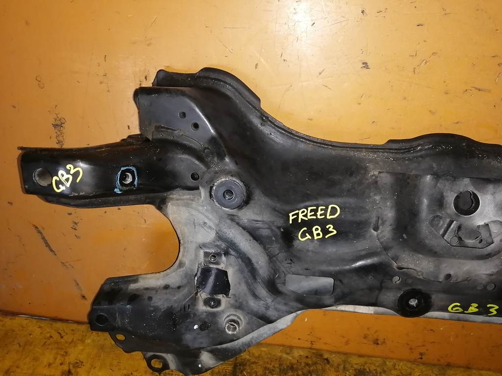 FREED GB3 БАЛКА ПОПЕРЕЧНАЯ Honda Freed