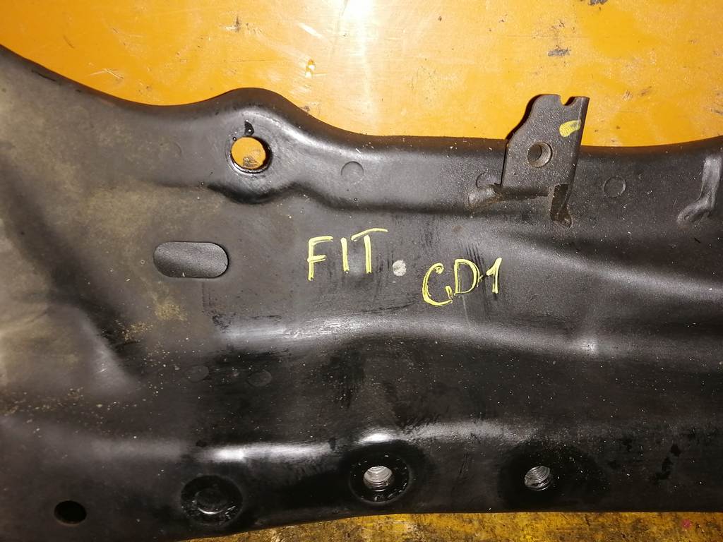 FIT GD1 БАЛКА ПОПЕРЕЧНАЯ Honda Fit