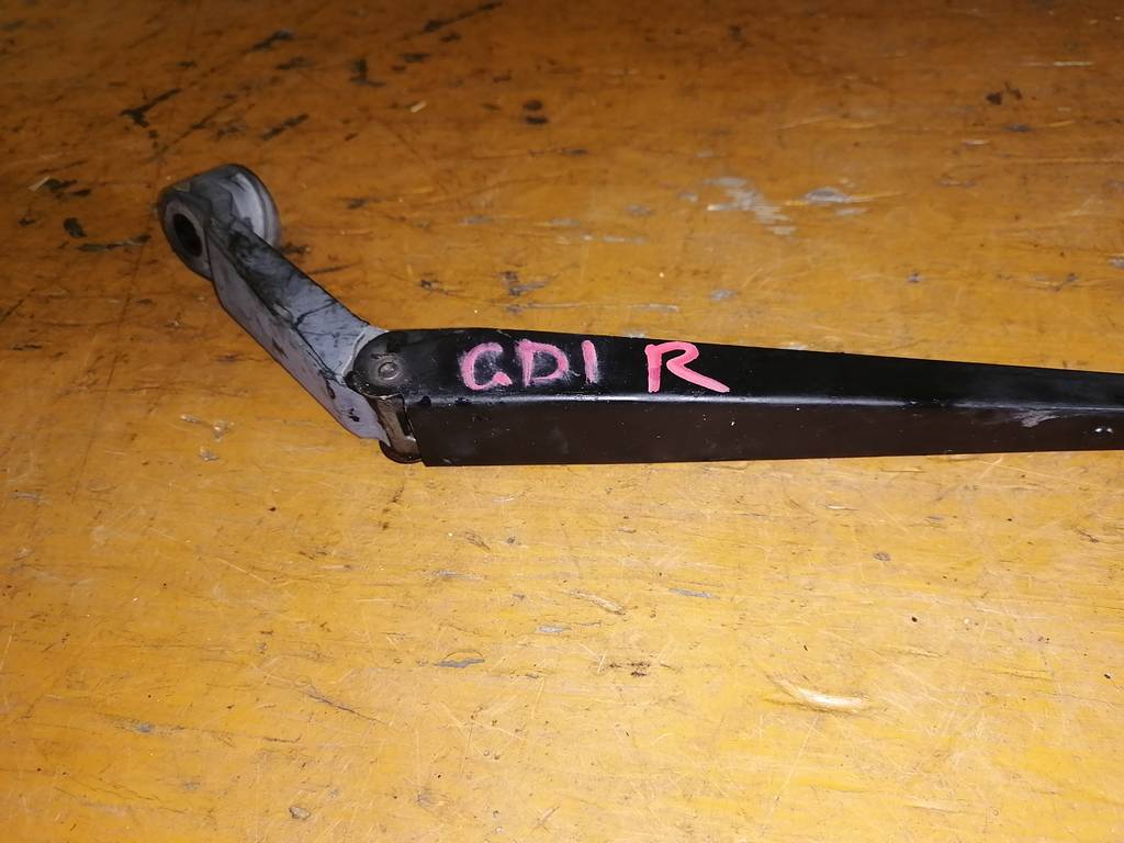 FIT GD1 ПОВОДОК ДВОРНИКА ПРАВЫЙ Honda Fit