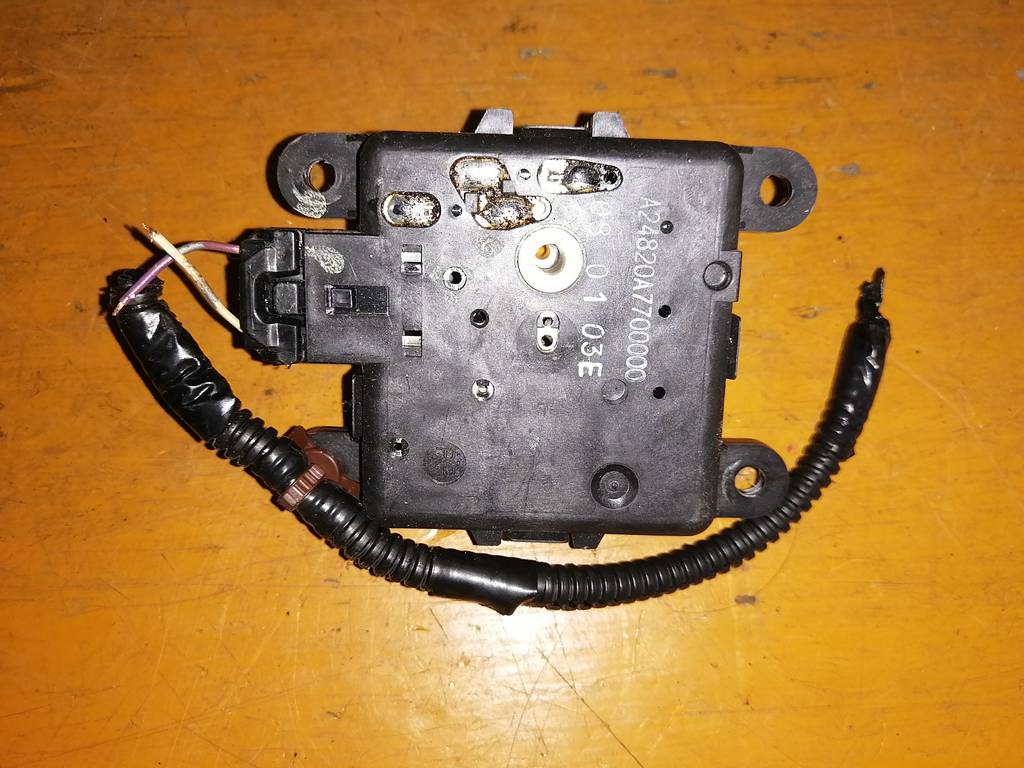 DUALIS KJ10 СЕРВОПРИВОД ЗАСЛОНОК ПЕЧКИ A24820A7700000 Nissan Dualis