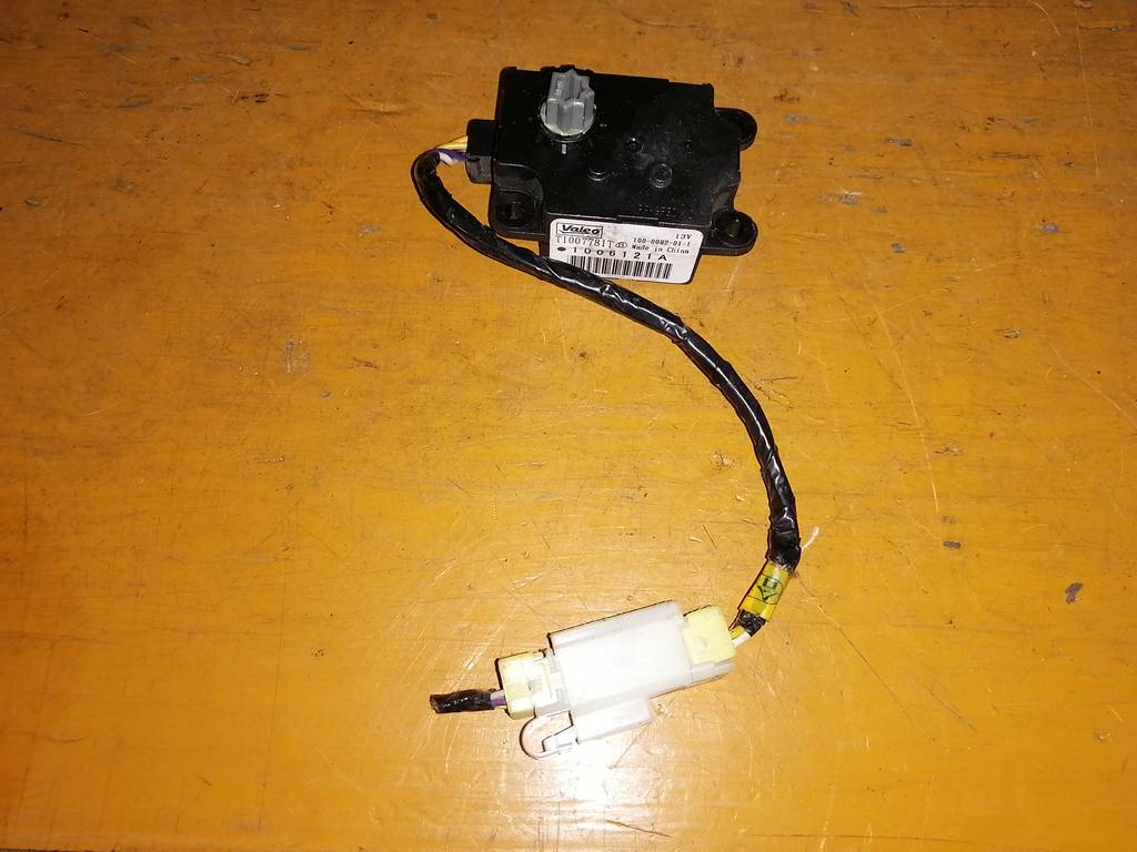 CUBE Z12 СЕРВОПРИВОД ЗАСЛОНОК ПЕЧКИ T1007781T Nissan Cube