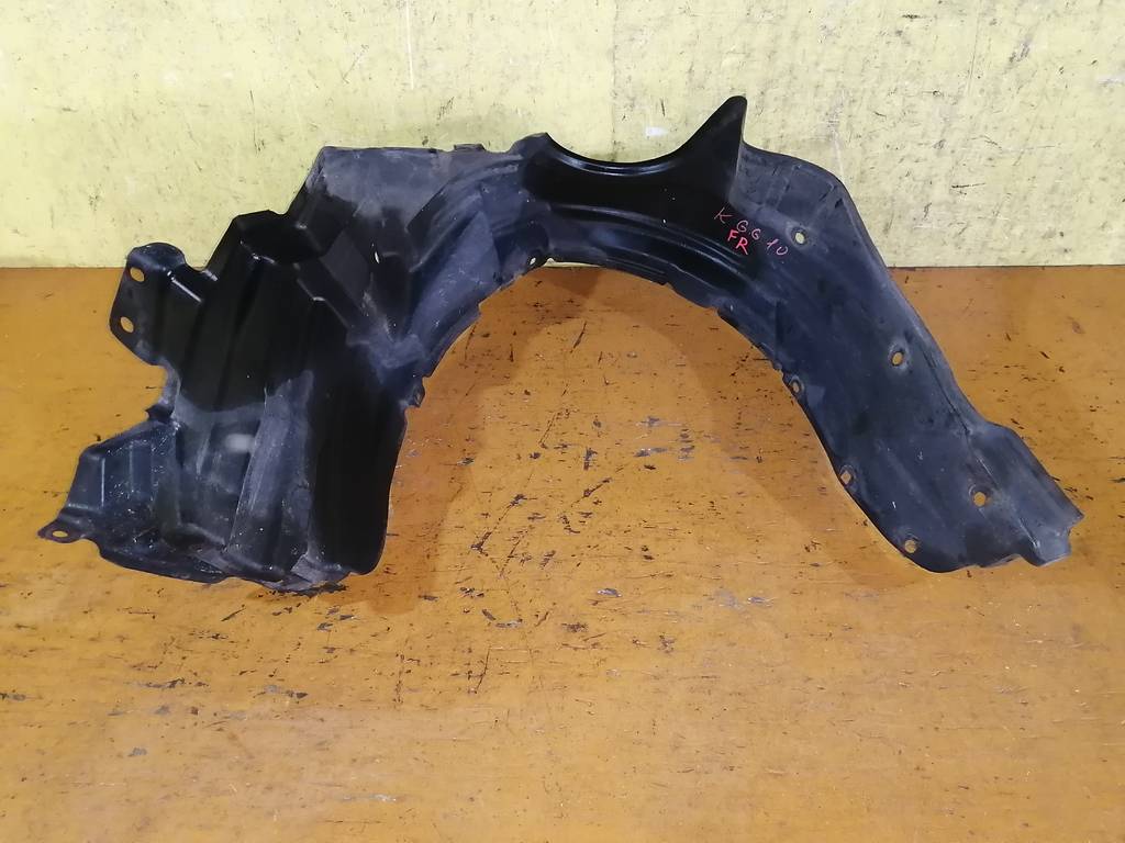 подкрылок Toyota Passo