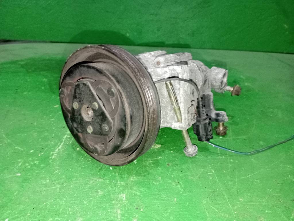 QG13DE КОМПРЕССОР КОНДИЦИОНЕРА 92600-WE400 3 болта Nissan AD