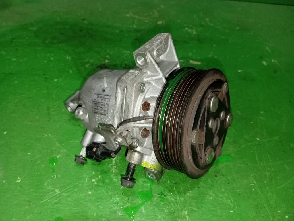 HR15DE КОМПРЕССОР КОНДИЦИОНЕРА 92600 1KA3D Nissan Cube