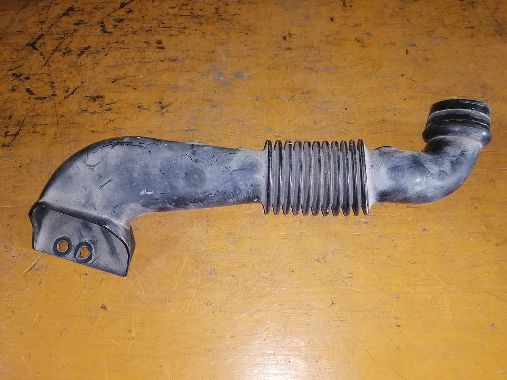MARCH AK12 ВОЗДУХОЗАБОРНИК Nissan March