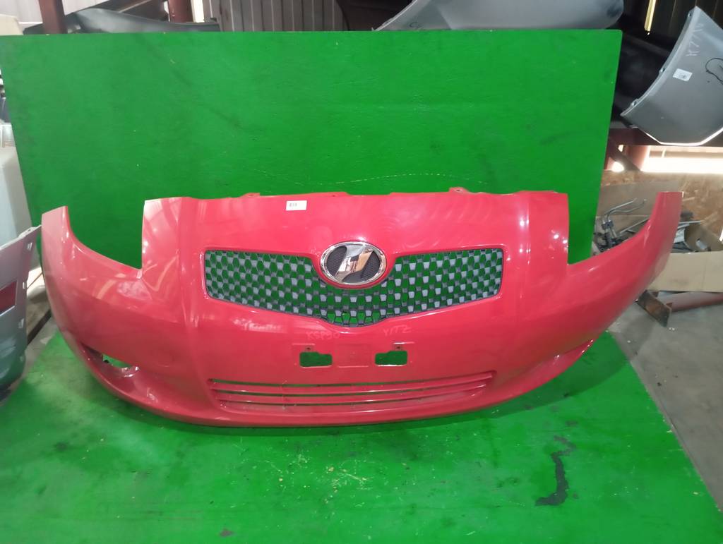 бампер Toyota Vitz