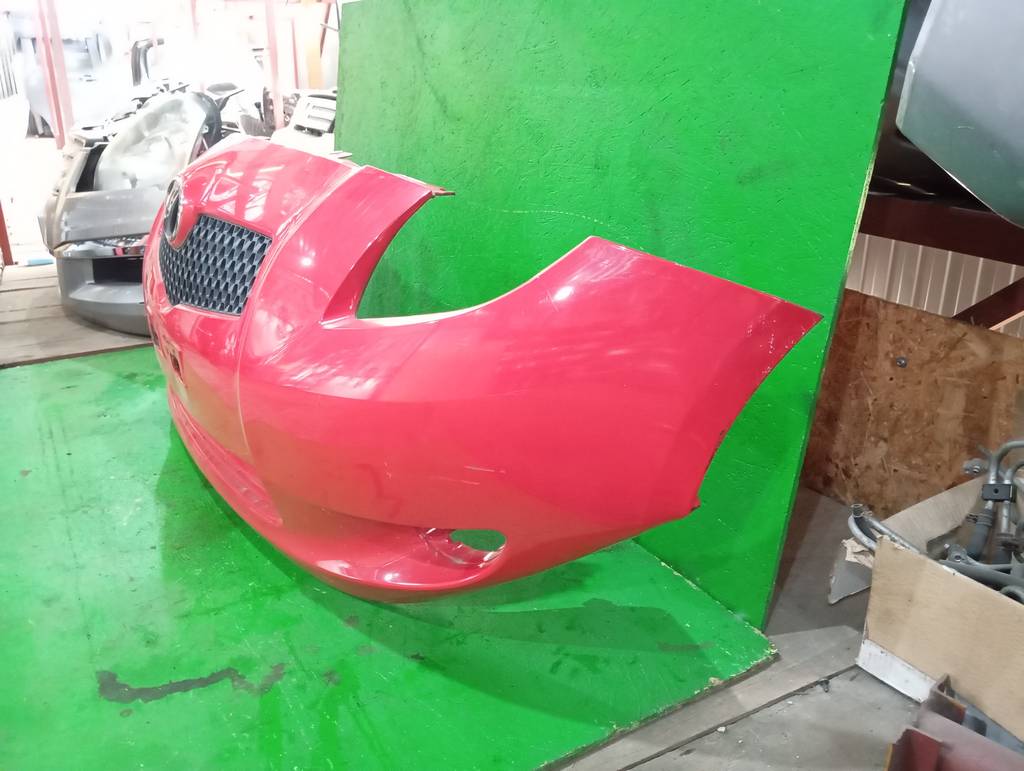VITZ KSP90 БАМПЕР ПЕРЕДНИЙ С РЕШЕТКОЙ РАДИАТОРА Toyota Vitz