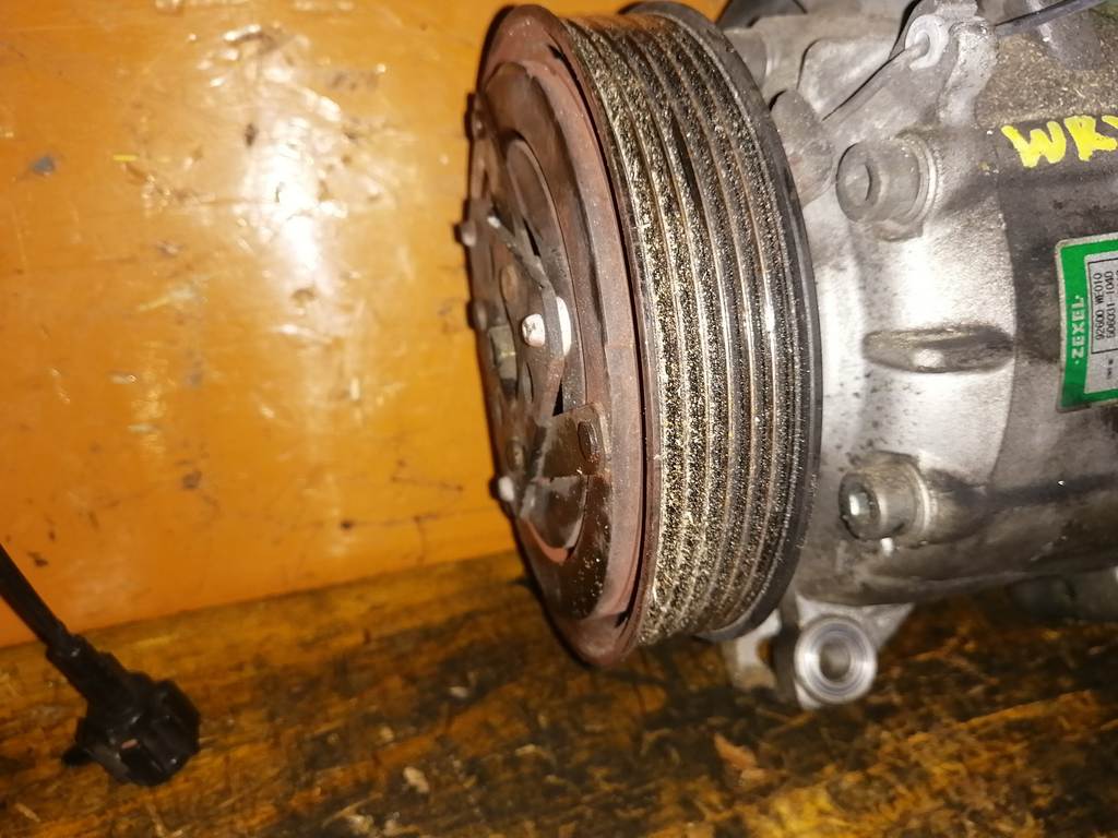 QR20DE КОМПРЕССОР КОНДИЦИОНЕРА 92600 WE010 Nissan Wingroad