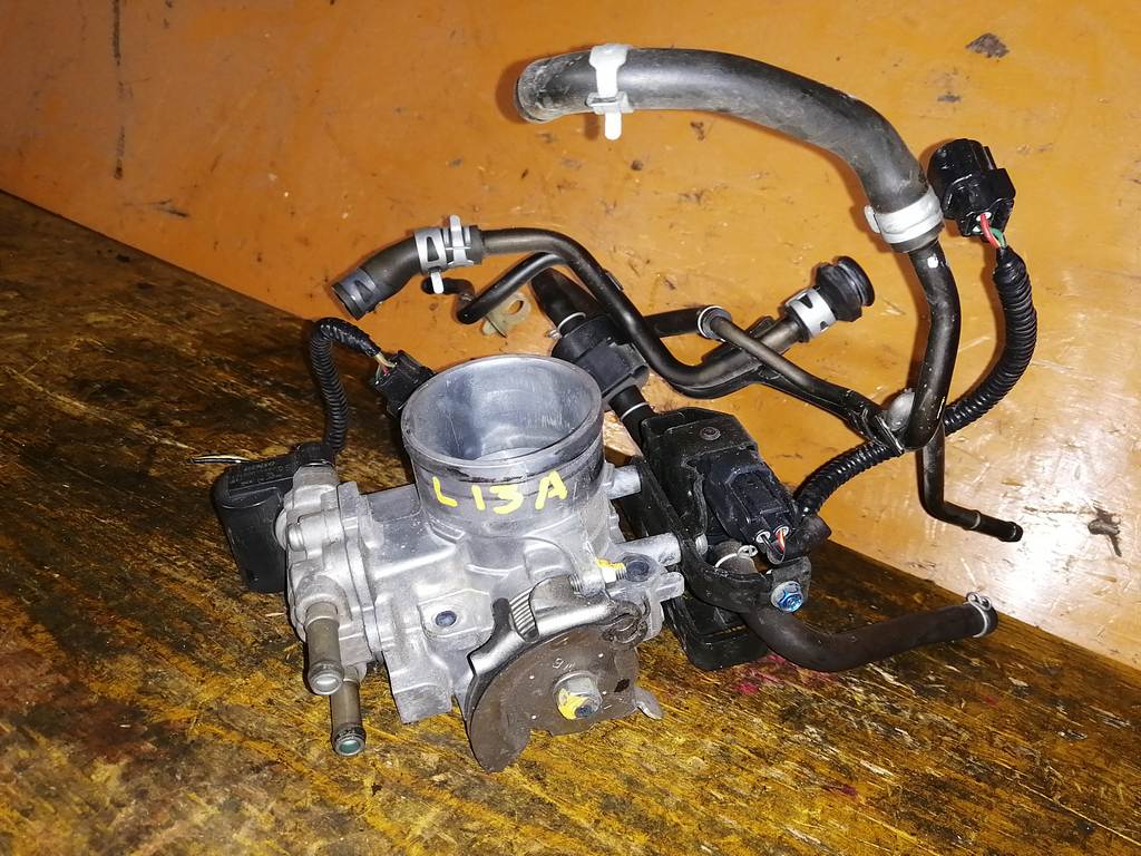 L13A ДРОССЕЛЬНАЯ ЗАСЛОНКА Honda Fit