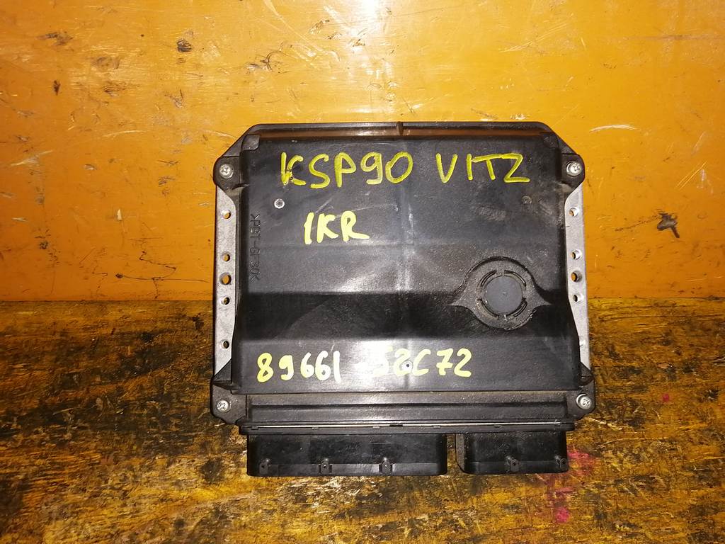блок управления двс Toyota Vitz
