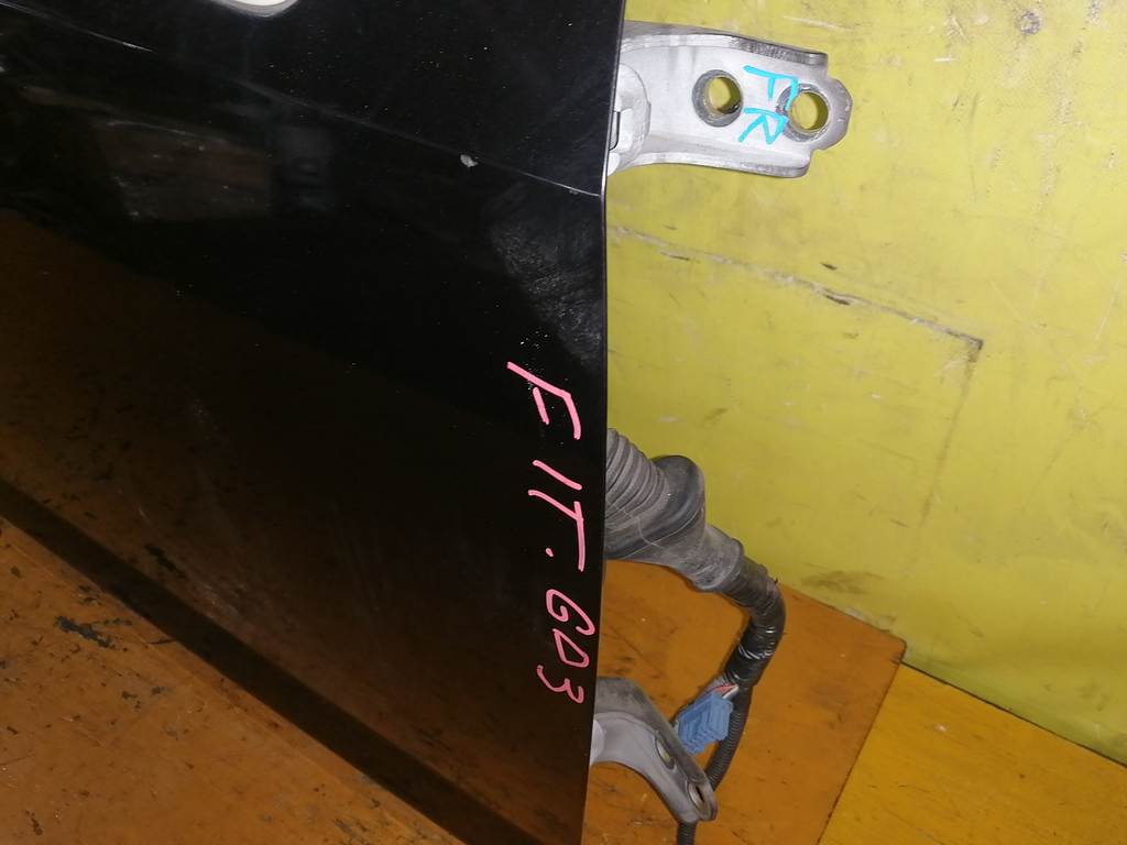 FIT GD3 ДВЕРЬ ПЕРЕДНЯЯ ПРАВАЯ Honda Fit