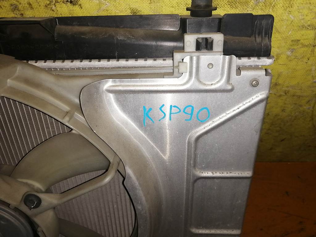 VITZ KSP90 РАДИАТОР ОСНОВНОЙ Toyota Vitz